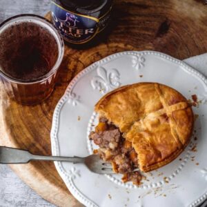 STEAK & ALE PIE